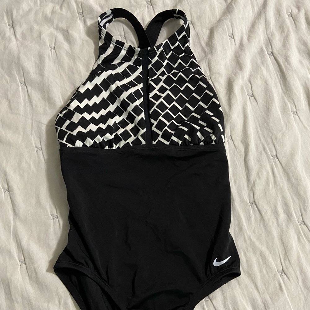 Nike women’s swimsuit